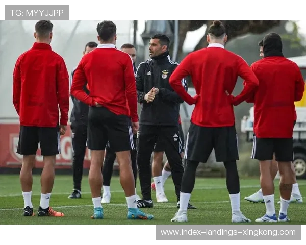 本菲卡努涅斯远射世界波，足球场上的惊艳瞬间